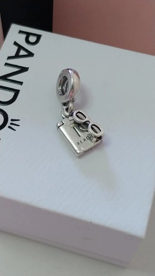 Charm Pandora Libro y Gafas