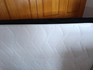 Colchón 90x190  muy poco uso es de cama supletoria