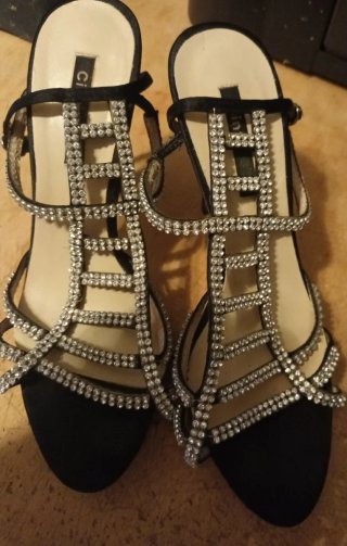 Sandali tacco raso nero e strass