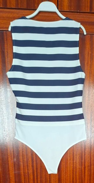 Body Zara Rayas Azul Marino Escote Pico Talla M