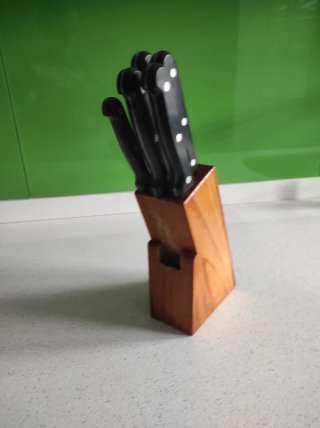 Tacoma de madera para cuchillos