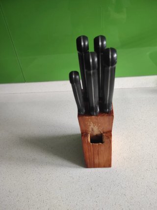 Tacoma de madera para cuchillos