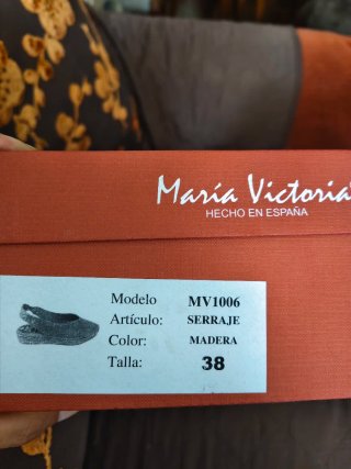 Zapatillas serraje María Victoria Marrones