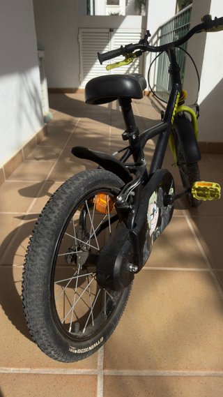 Bicicleta infantil B’TWIN Dark Hero 500 (16”)