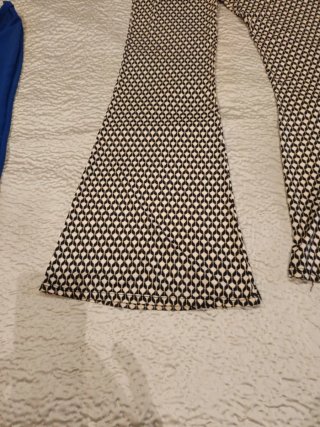 Pantalón sedoso acampanado