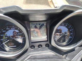 Kawasaki J300 Maxi Scooter Negra/Gris