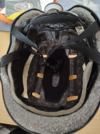 Casco de bicicleta negro