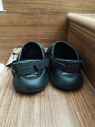 Chanclas Umbro Talla 39 Negras