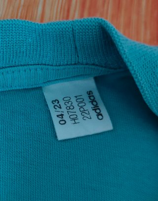 Camiseta Adidas Essentials Mujer Verde Menta Talla
