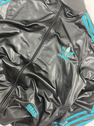 Chaqueta Adidas Chile 62 negra y turquesa talla M