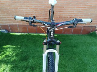 Bicicleta MTB Carbono