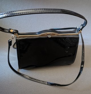 Bolso negro charol