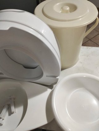 Kit ausili anziani/disabili in plastica