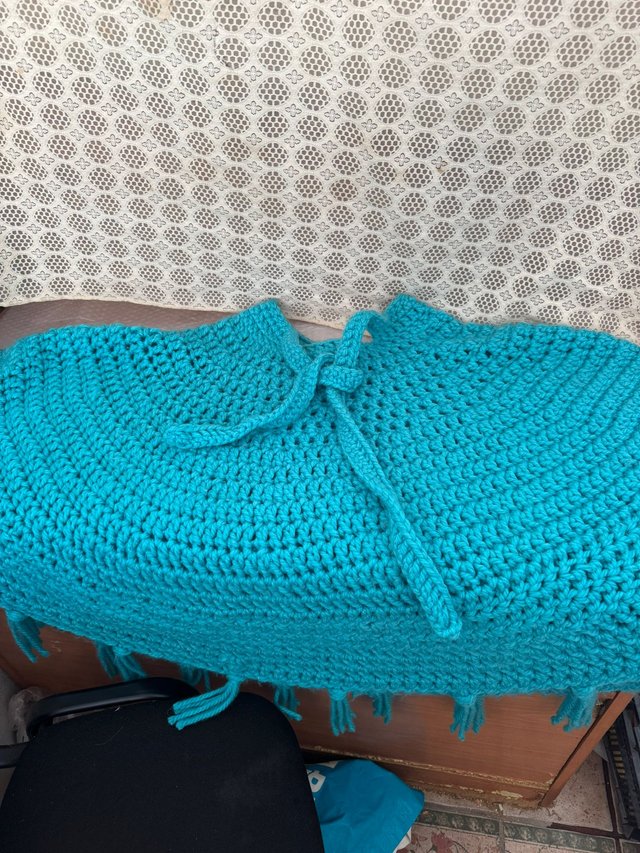 Poncho de lana hecho a mano