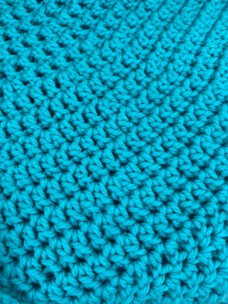 Poncho de lana hecho a mano