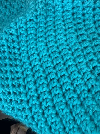 Poncho de lana hecho a mano