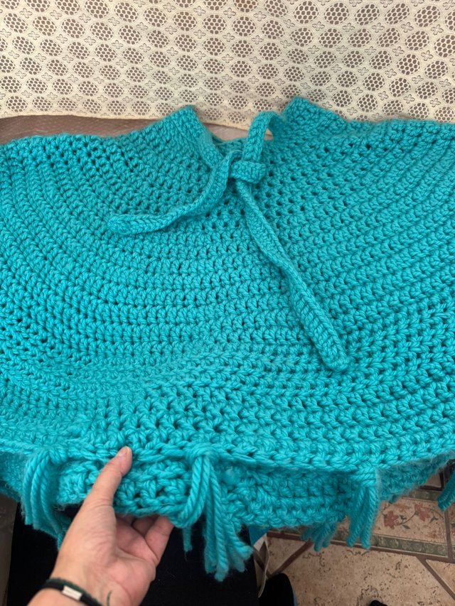 Poncho de lana hecho a mano