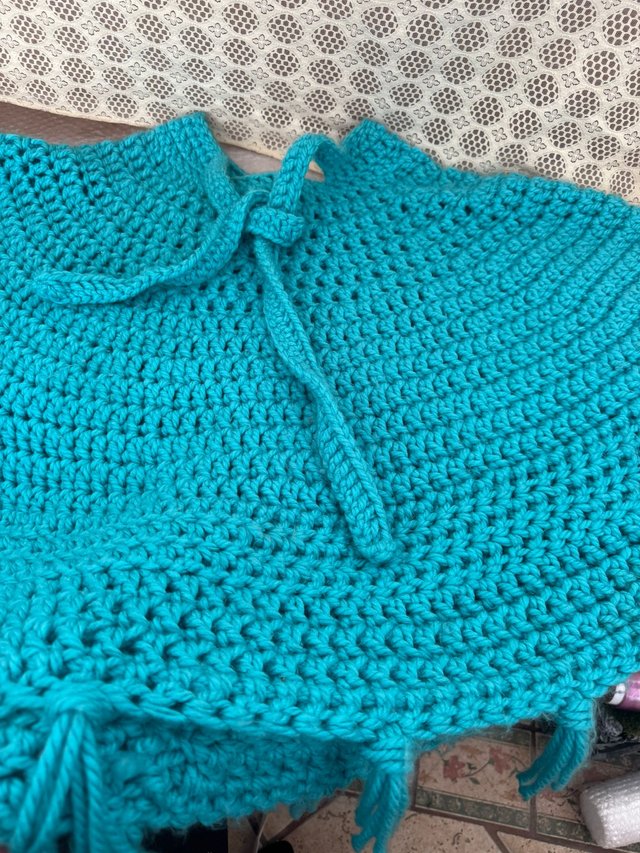 Poncho de lana hecho a mano