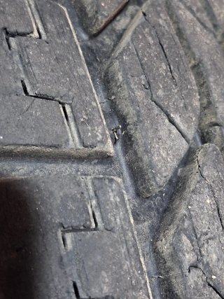 Llantas y neumáticos de nissan patrol Rd28