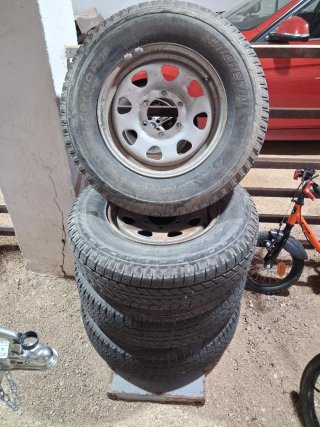 Llantas y neumáticos de nissan patrol Rd28