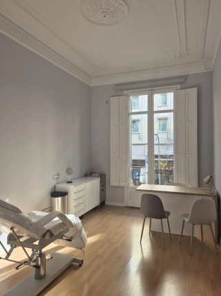 TRASPASO  CLINICA MEDICINA ESTÉTICA  REGENERATIVA