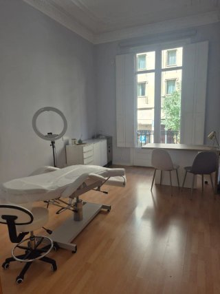 TRASPASO  CLINICA MEDICINA ESTÉTICA  REGENERATIVA