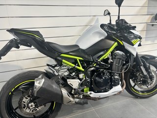 Kawasaki Z900 Verde/Blanca