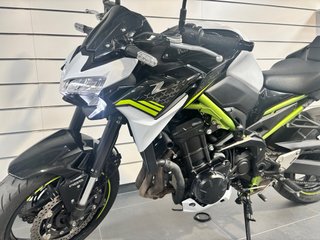 Kawasaki Z900 Verde/Blanca