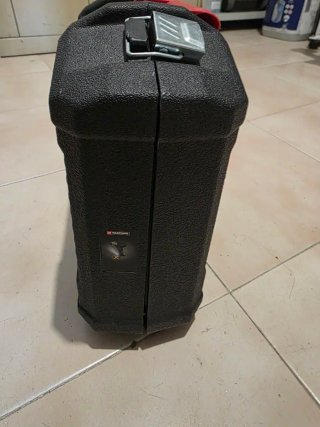 Atornillador de impacto con Maletín Negro Parkside