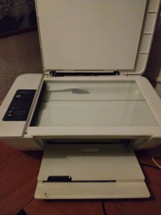 Impresora/ escáner HP Deskjet 2543. URGE MUDANZA