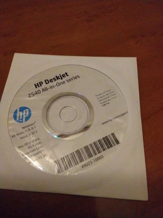 Impresora/ escáner HP Deskjet 2543. URGE MUDANZA