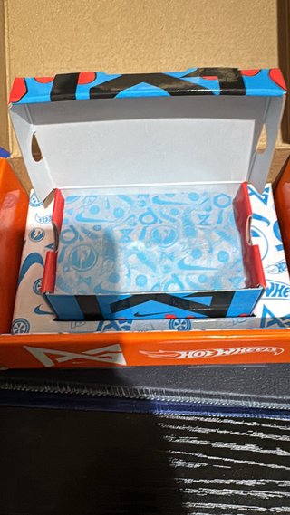 Nike x Hot Wheels Caja Naranja