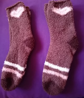 Calcetines suaves con corazones y rayas