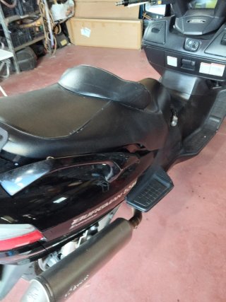 Suzuki Burgman 650 Maxi Scooter Negra