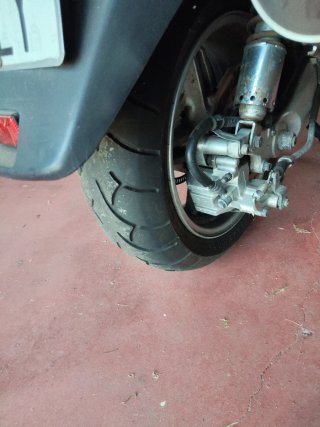 Suzuki Burgman 650 Maxi Scooter Negra