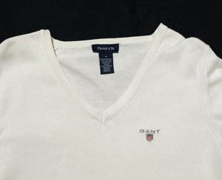 Jersey Gant Blanco Roto Cuello Pico – Talla M