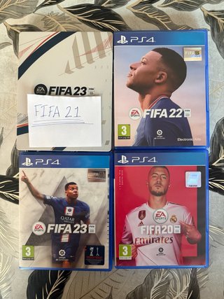 Pacchetto FIFA PS4: 20, 21, 22 e 23