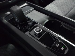 Volvo XC60 B4 G Core Pro Auto 145 kW (197 CV)