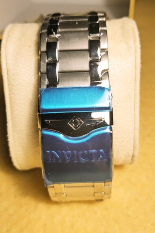 Reloj Invicta Bolt Zeus, plateado con dorados