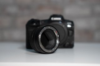 Canon EOS R5 + Adaptador RF + 6 baterías