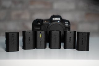 Canon EOS R5 + Adaptador RF + 6 baterías
