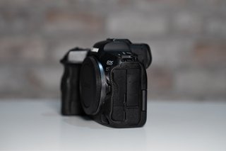 Canon EOS R5 + Adaptador RF + 6 baterías