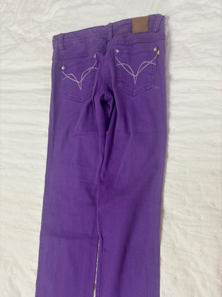 Pantalón morado