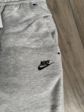 Pantalones cortos Nike grises