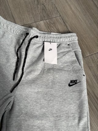 Pantalones cortos Nike grises
