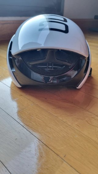 Casco Abus GameChanger Blanco y Negro.