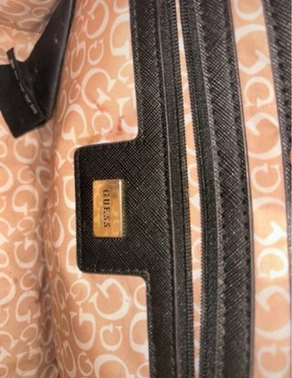Bolso Guess Negro Tira Larga