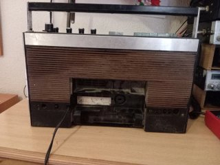 Radio Cassette Sanyo 4 Bandas Estéreo años 60.