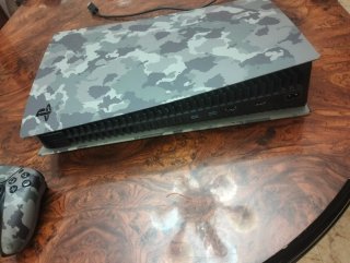 PlayStation 5 Digital Edition + Mando Camo