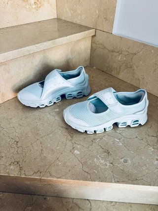 Adidas MegaJane Talla 42 azul celeste